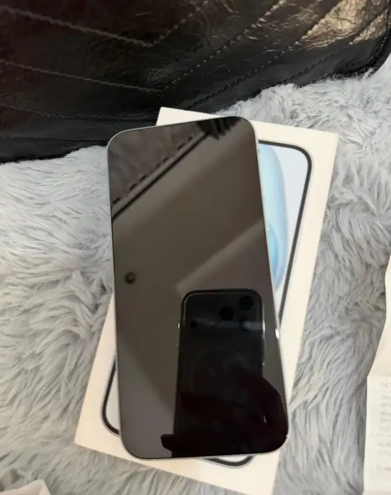 Jual Mulus like new Iphone 15 Plus 128 GB full box + receipt IBOX