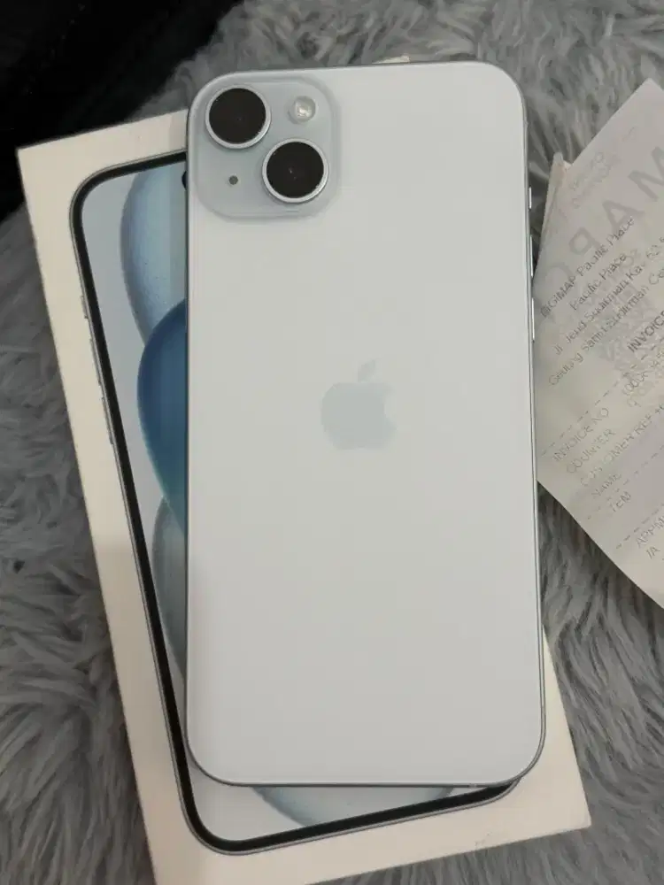 Jual Mulus like new Iphone 15 Plus 128 GB full box + receipt IBOX