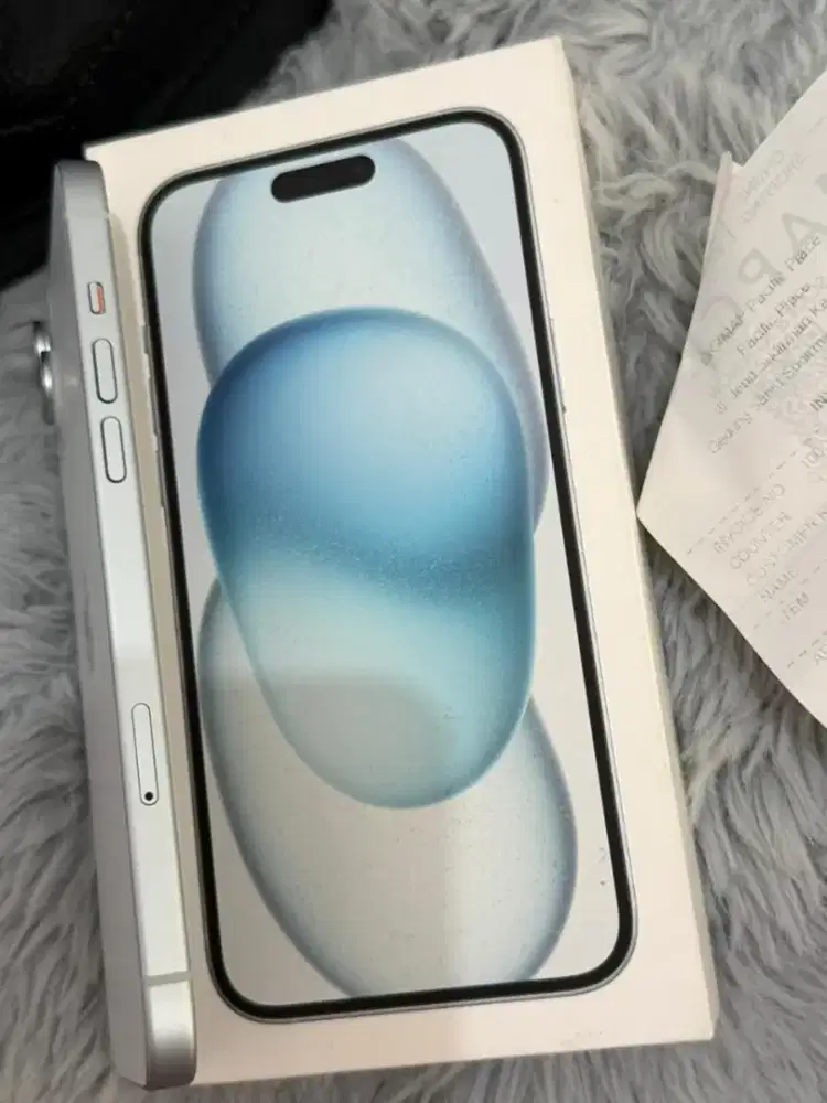 Jual Mulus like new Iphone 15 Plus 128 GB full box + receipt IBOX