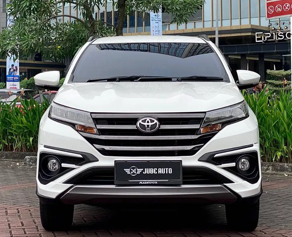 LIKE NEW LOW KM TOYOTA RUSH GR 1.5 S A/T 2023