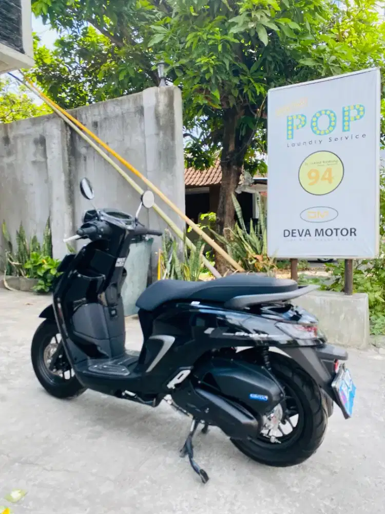 Stylo hitam Deva motor