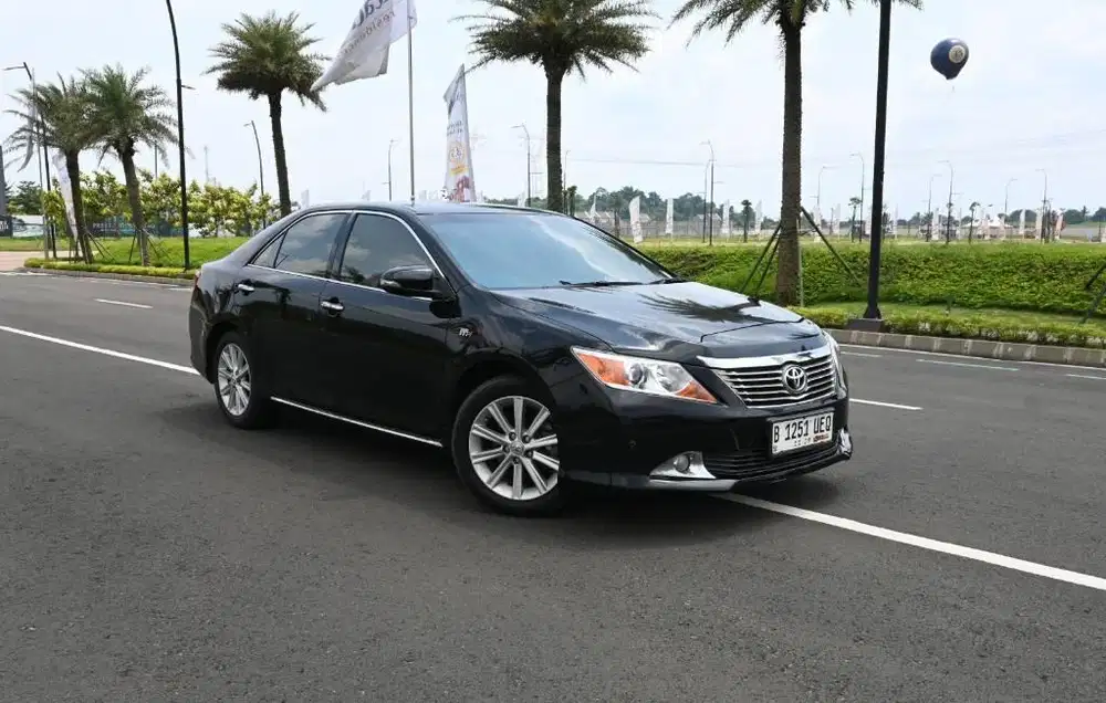 (LOW TDP!) TOYOTA CAMRY 2.5 V AT (GOOD CONDITION)