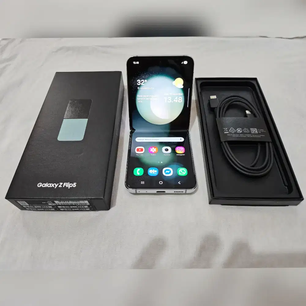 Samsung Z FLiP 5 5G SEIN Fullset