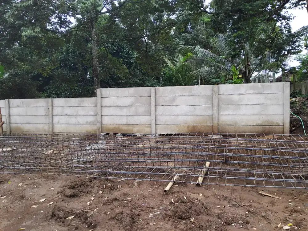 Pagar panel pembatas
