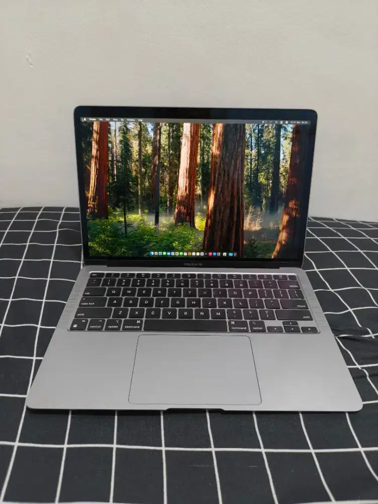 Macbook air m1 2020 8gb/256gb murah