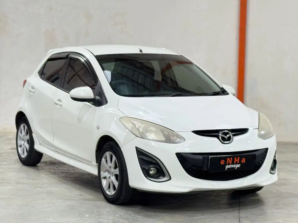 Dp 13JT.. Mazda2 R 1.5 Automatic 2011.. eNHa garage Semarang..