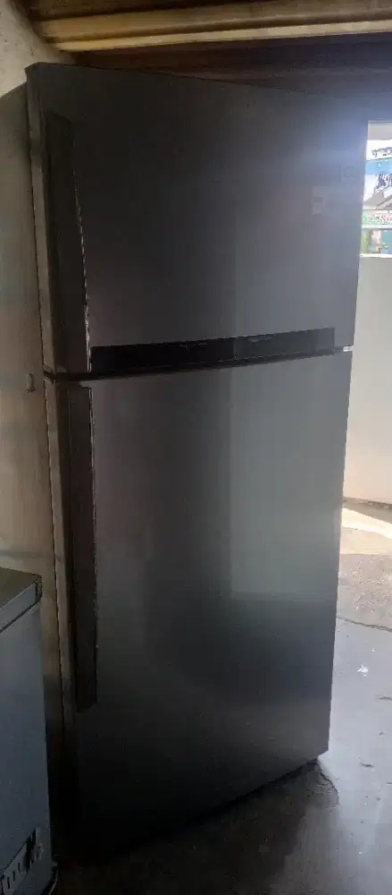 Kulkas LG 2 pintu jumbo