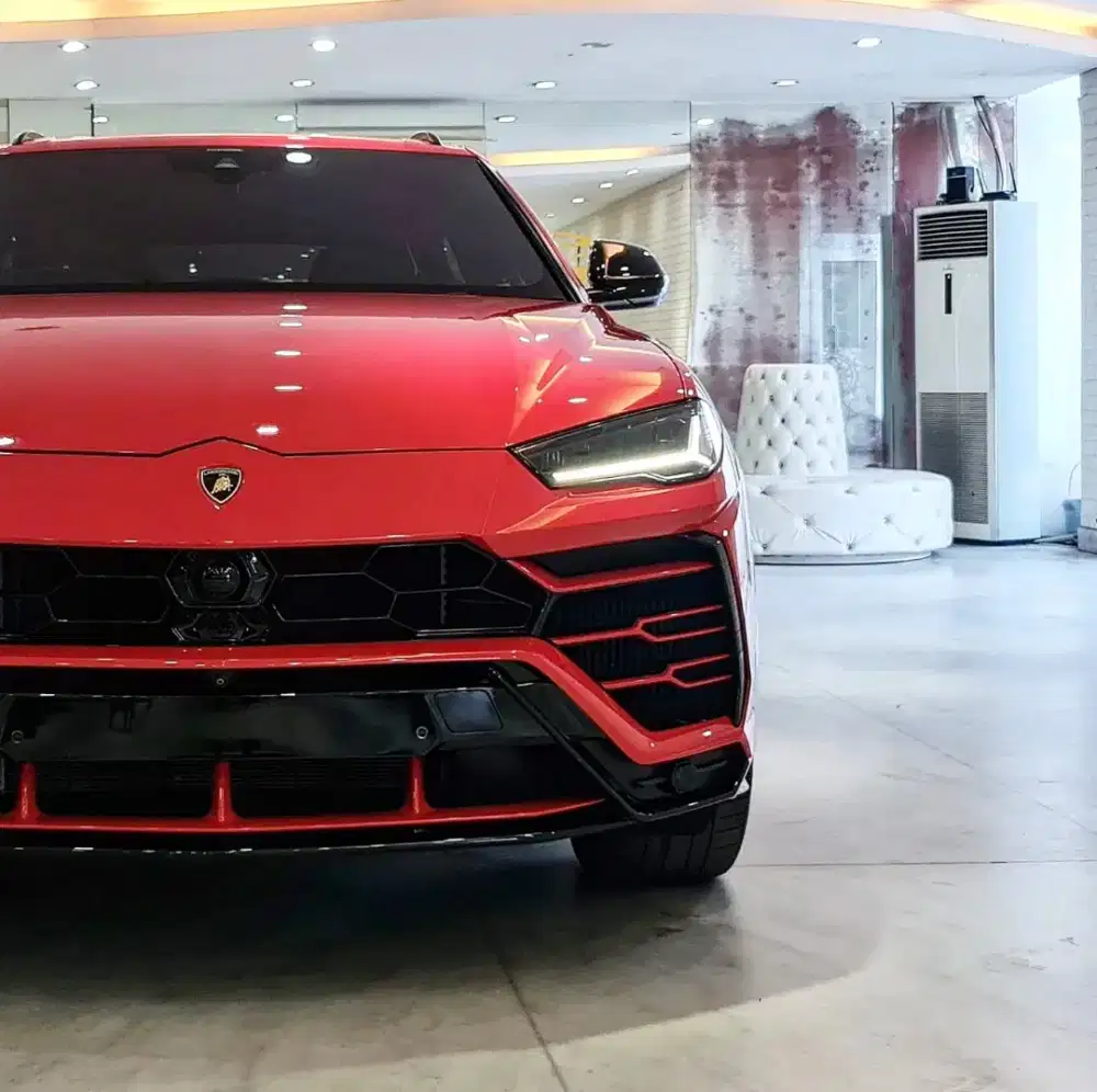 Lamborghini URUS 2019