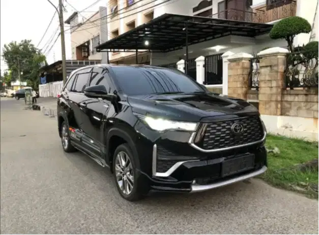 Toyota Innova Zenix Q Hybrid 2024