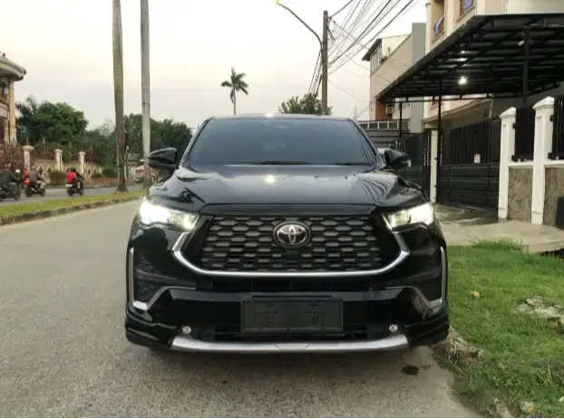 Toyota Innova 2.0 Zenix Q Hybrid 2024