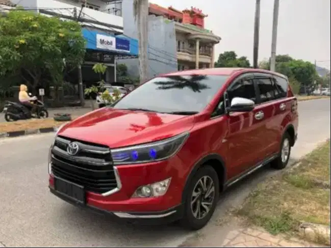 Toyota Innova Venturer Bensin 2019
