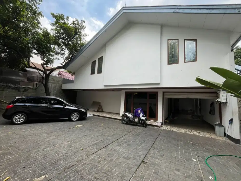 Disewakan Rumah Lamandau Raya ,kramat Pela ,bulungan , Jakarta Selatan