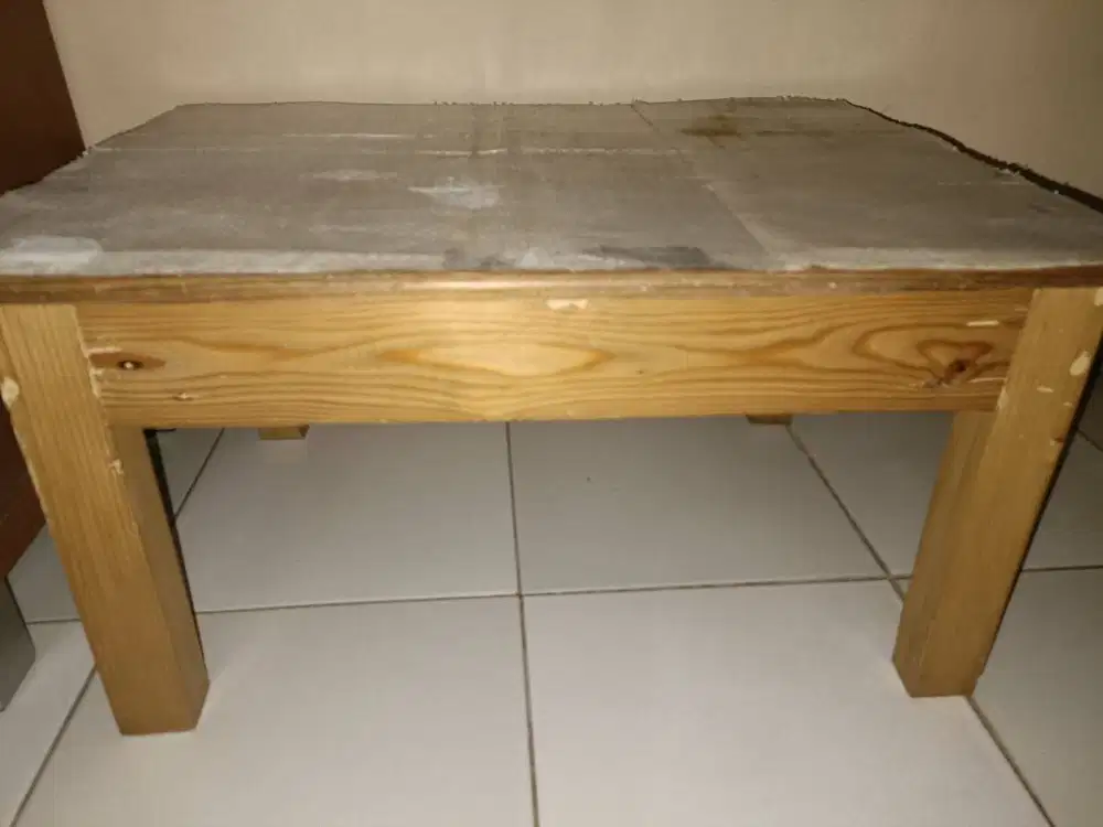 meja kayu kecil serbaguna
