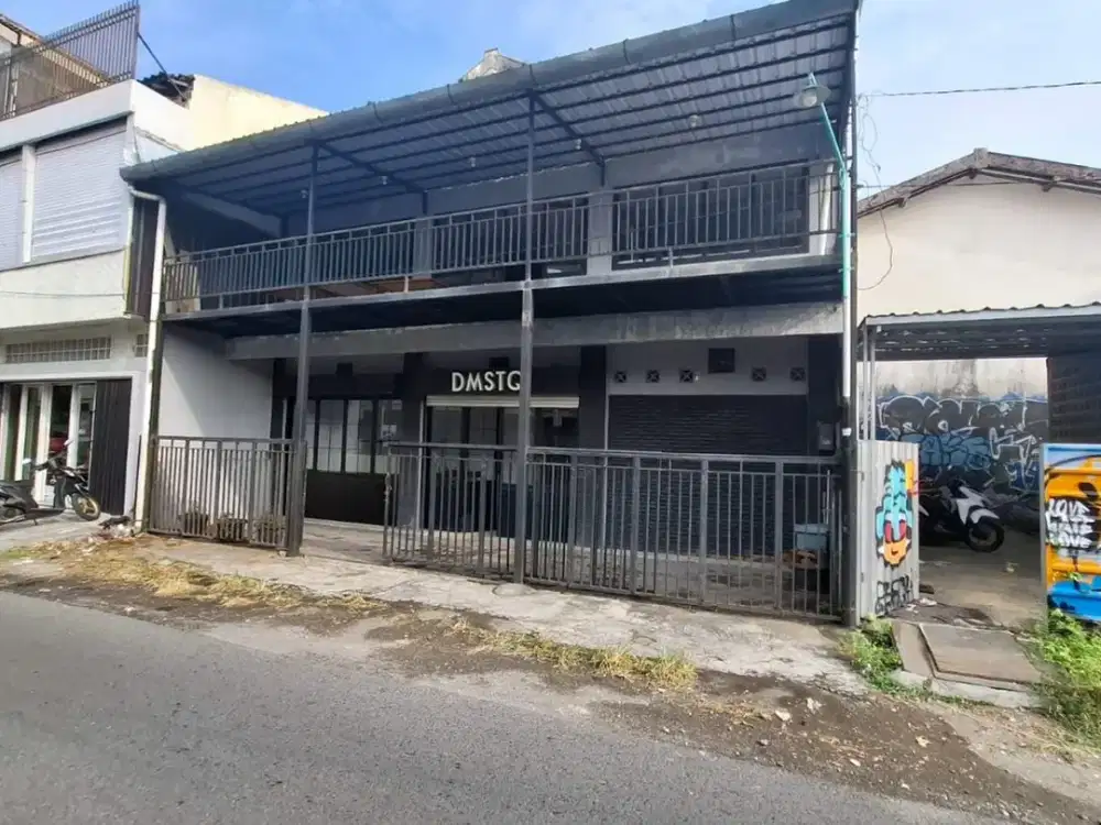 Ruang Usaha Cocok Untuk Cafe 2 Lantai Lokasi Strategis di Daerah Bugisan