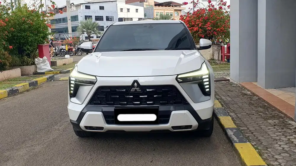 Km17rb mitsubishi xforce ultimate 2024 pakai 2025 putih