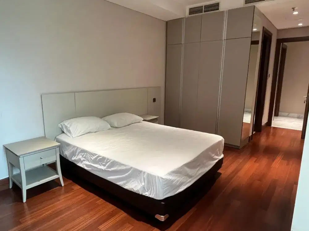 Disewakan Apartemen Senayan City 3BR Full Furnished