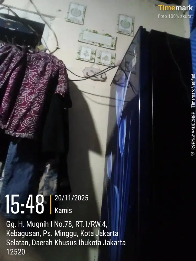 Qulkas merk Aqua masih mulus