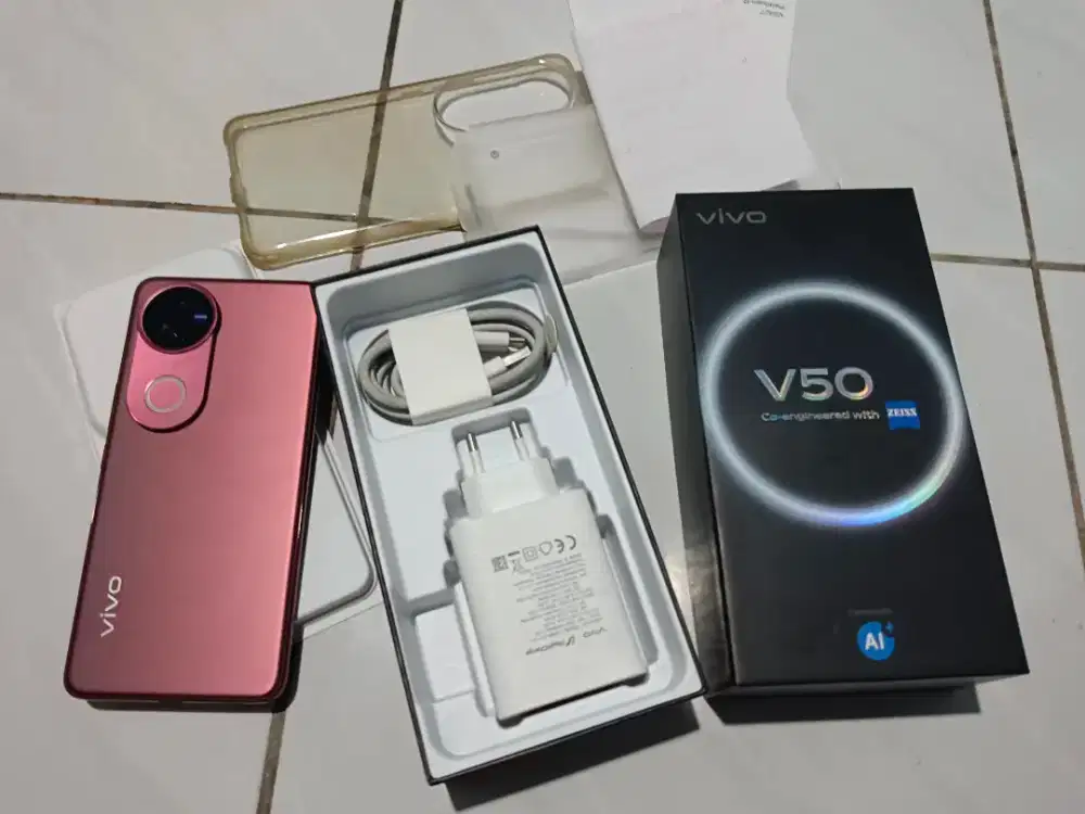 Vivo v50 ram 12/256 gb second fullset ori like new