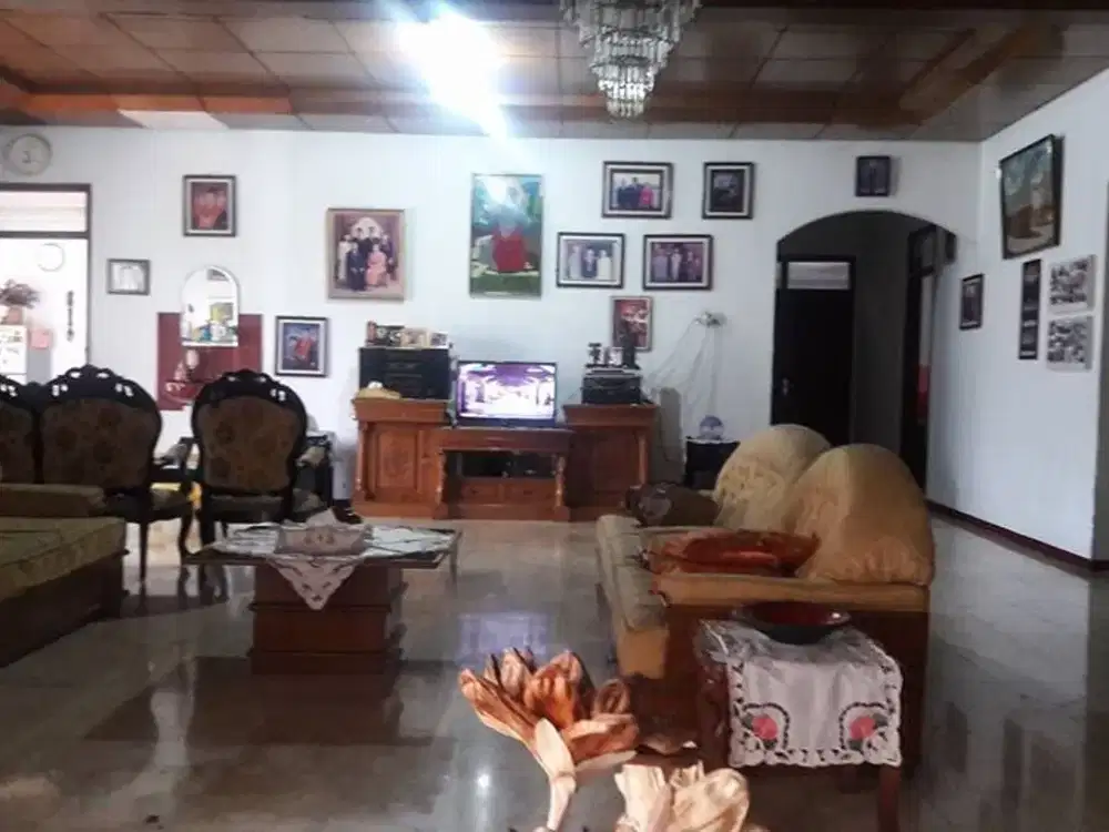 Dijual Rumah Luas di Bandung  Akses Mudah, Lingkungan Nyaman