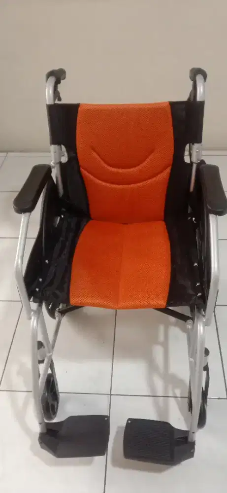 Kursi roda, ukuran dewasa