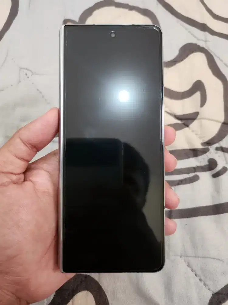 Samsung Z Fold 4 5G 12/256GB resmi Sein fullset mulus pemakaian