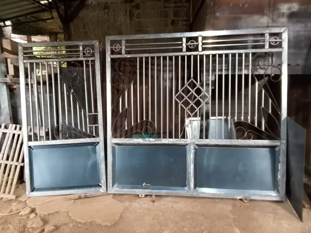 Pagar motip kembang dan plat bending