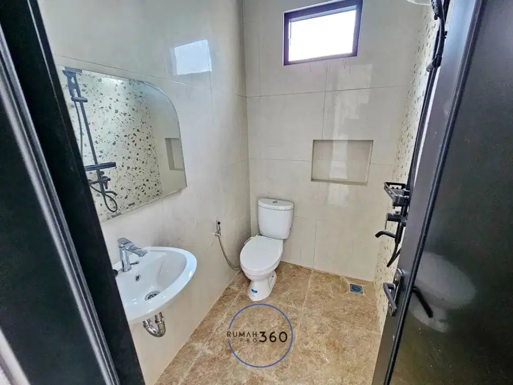 Dijual Rumah Baru dengan kolam renang Griya Loka BSD Tangerang GY287