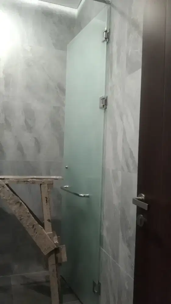 Kusen aluminium kaca