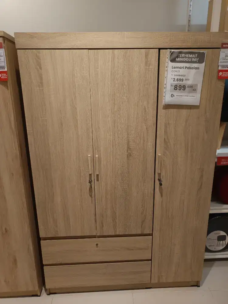 Lemari pakaian 3 pintu