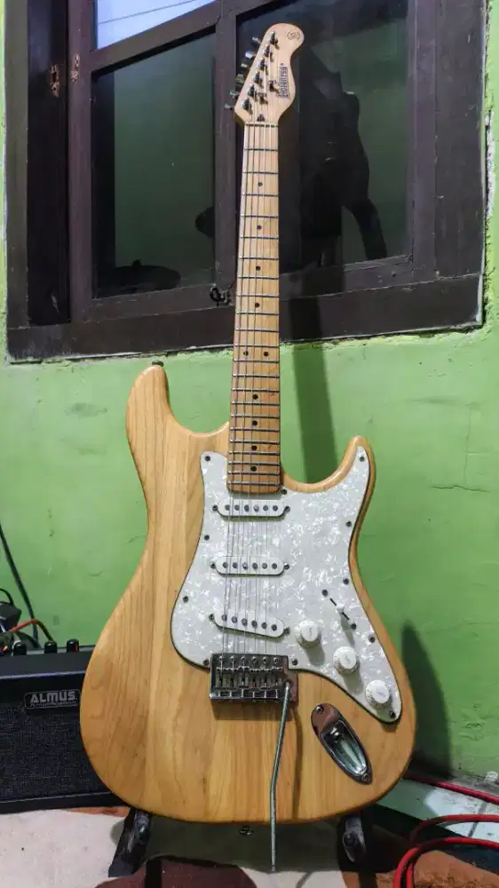 Gitar Rockness Stratocaster + hardcase