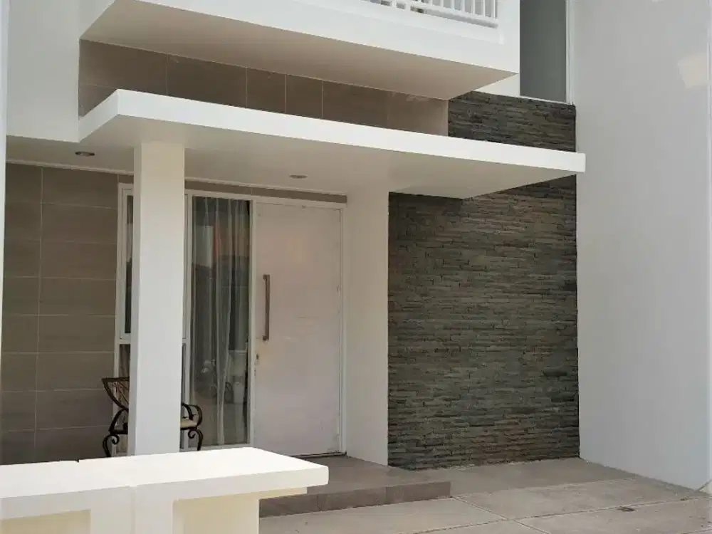 Rumah Baru Dalam Cluster 4+1KT. Lokasi Jl. Aria Putra Tidak Masuk Gang