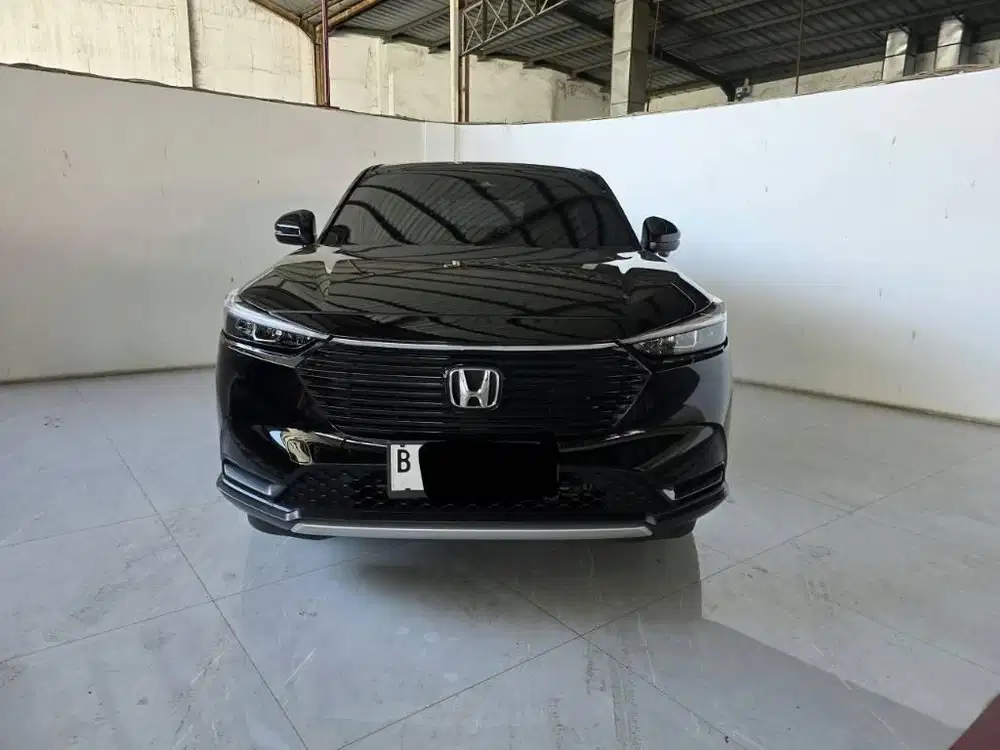 Low km baru 12rban Honda HRV SE AT ( Matic ) 2024 Hitam Good Condition