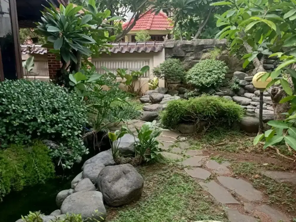 Dijual rumah asri siap huni selangkah ke stasiun MRT lebak bulus Jakarta selatan