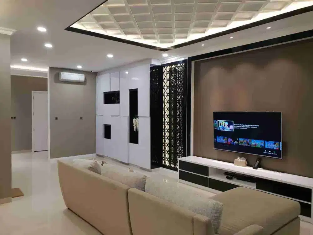 Dijual Rumah 2 lt 8 x 20 m2 di Green Lake City Cluster Australia ada 4+1 kt 3 km full furniture, carport 2 mobil, survei yuk!!