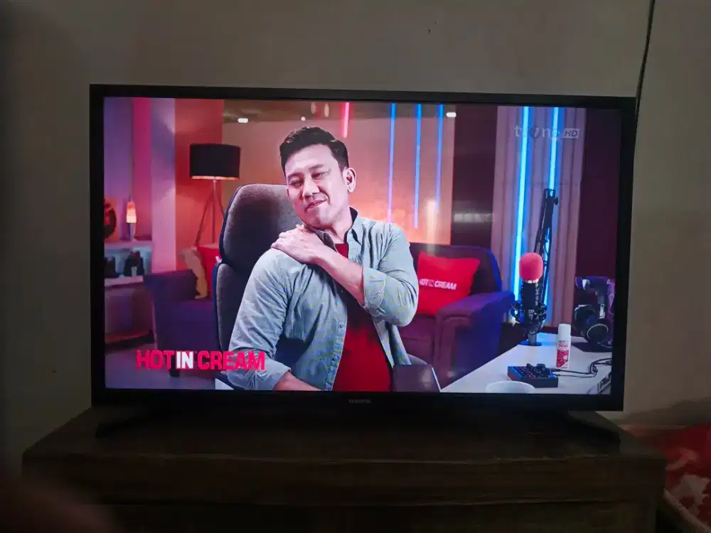 Tv samsung 32 in LED digital