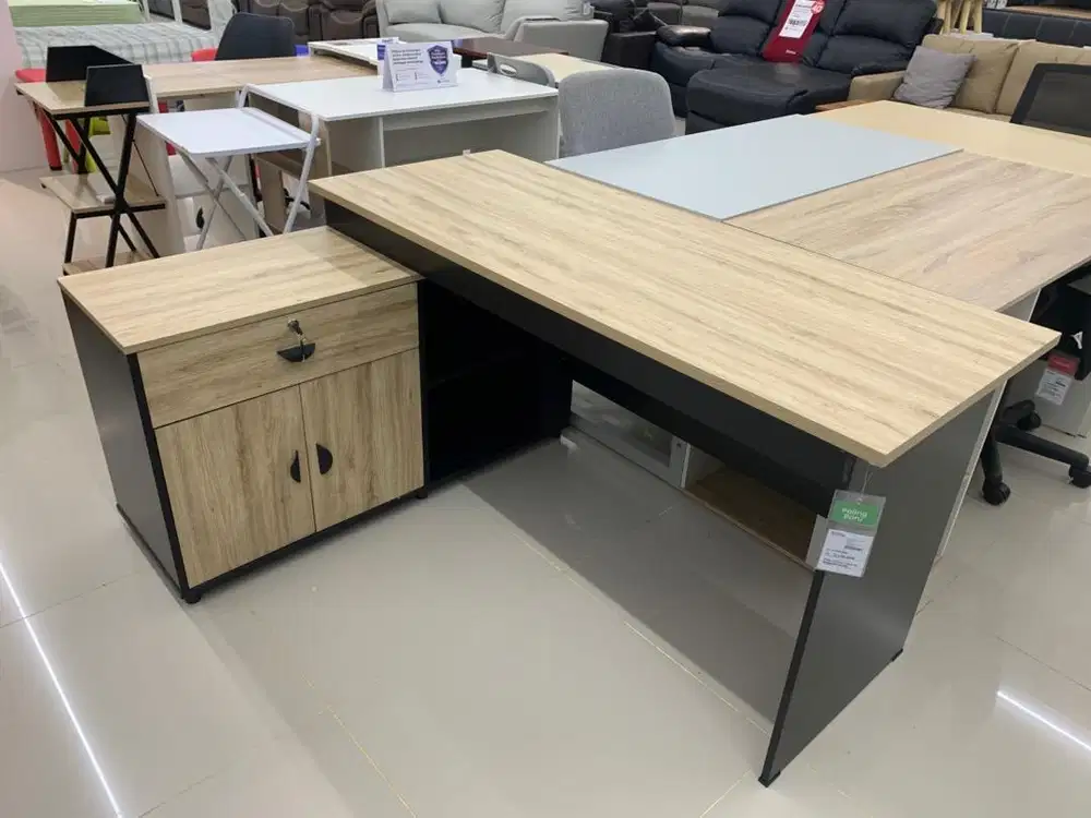 Evan Office Table w Storage 150 cm - Hitam