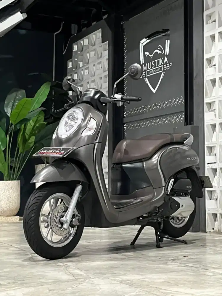 HONDA SCOOPY KEYLESS 2022 - Chintia Mustika