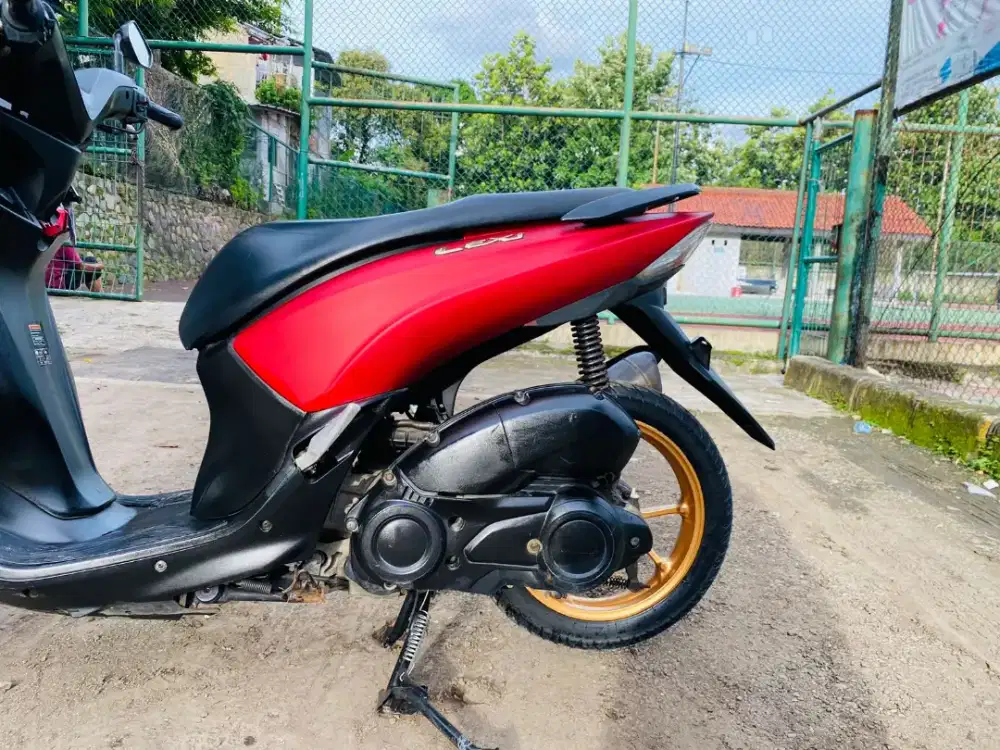 Yamaha Lexi 125cc std bluecore fi AKS sss Tahun 2021