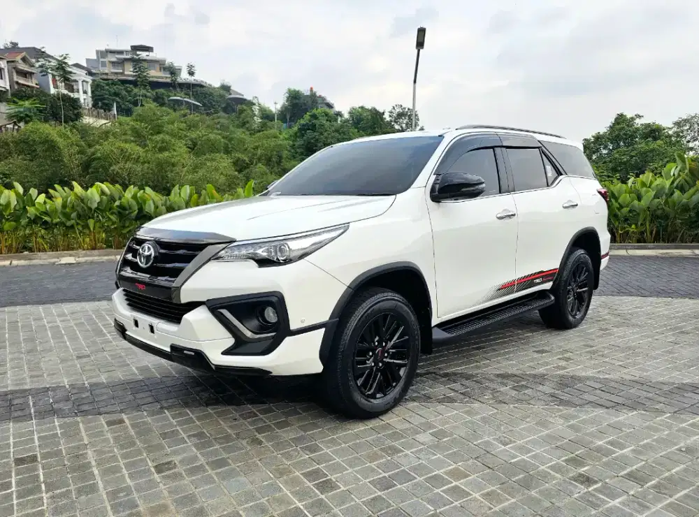 (DP 65JT) FORTUNER 2.4 VRZ TRD AT ANTIIKK