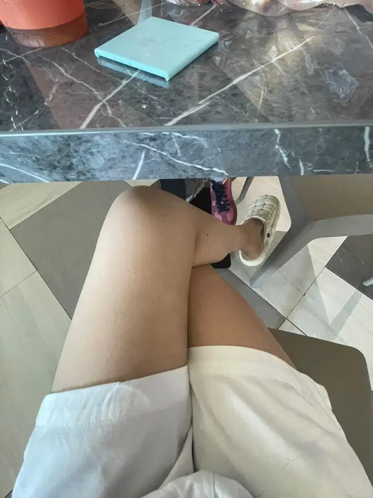 CARI KERJA HOST LIVE