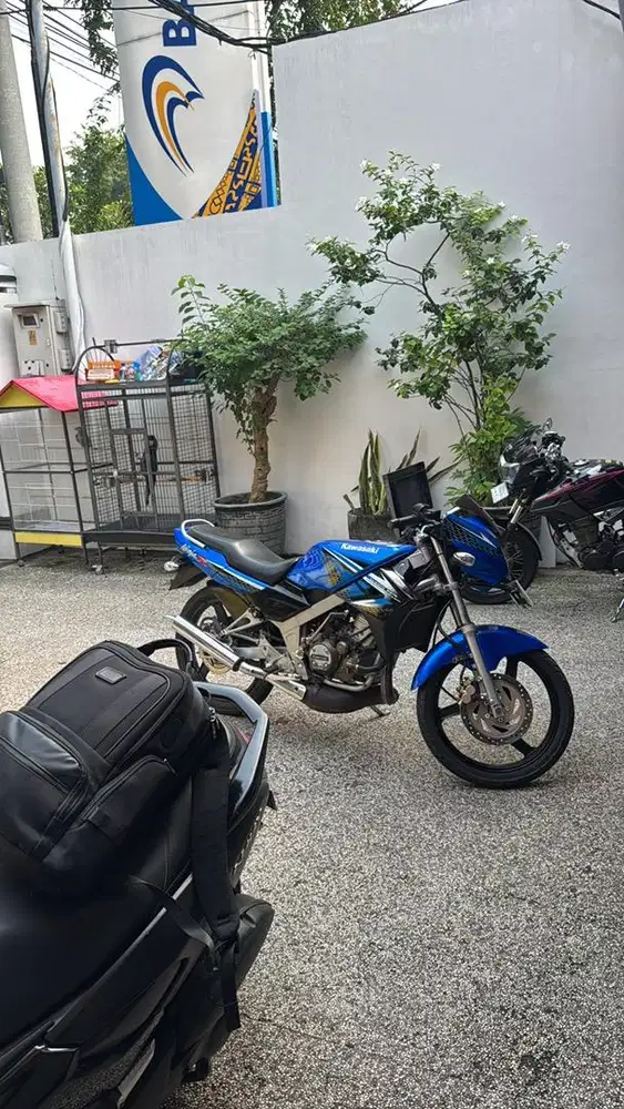 Dijual ninja R 2013 warna biru