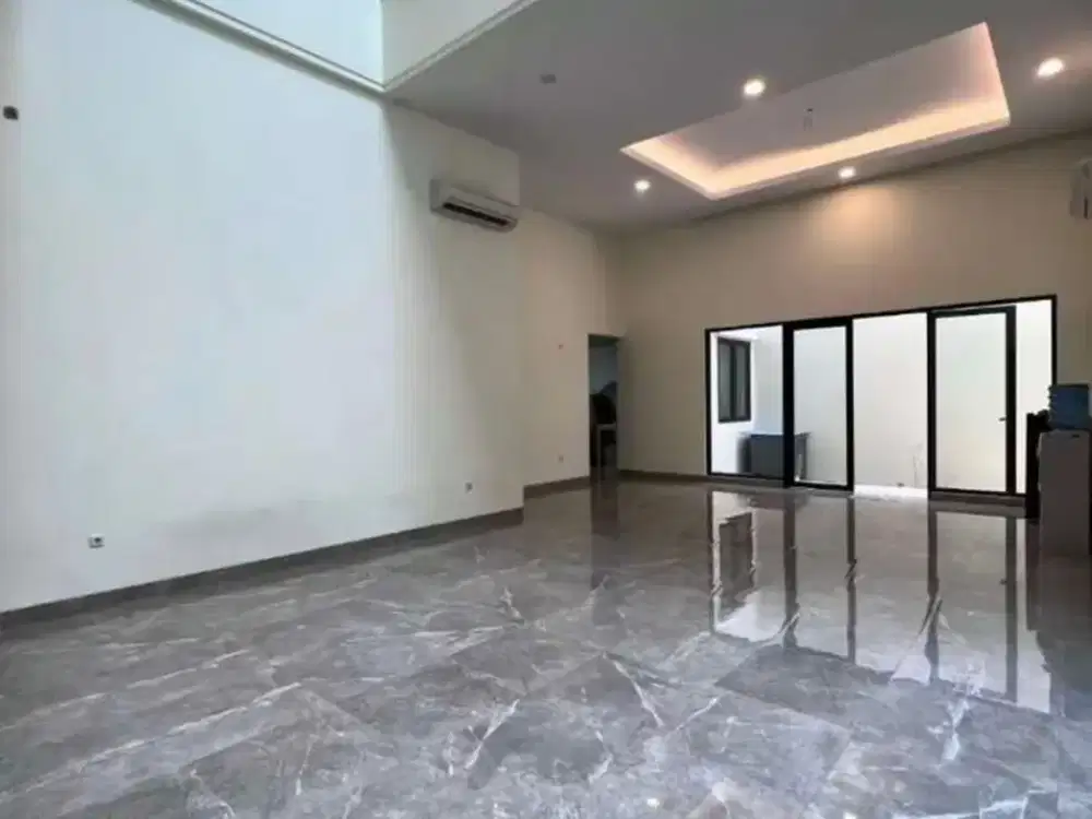 Dijual rumah mewah di komplek elit selangkah ke stasiun MRT Lebak Bulus