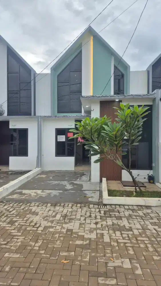 Rumah take over/over kredit lokasi  Cluster Aryana Karawaci tangerang
