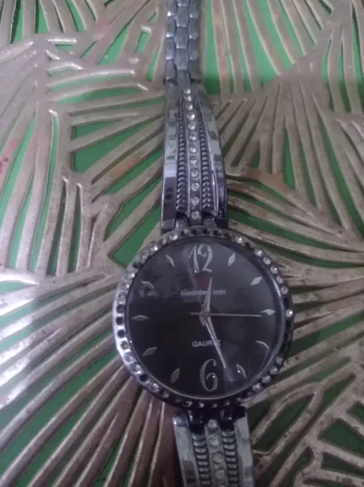 Jam tangan wanita Alexander classic dan accent on design