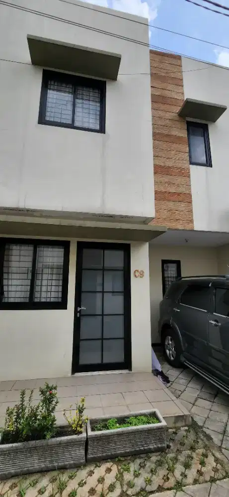 Rumah minimalis 5 menit dari mall BXC dekat dengan binataro