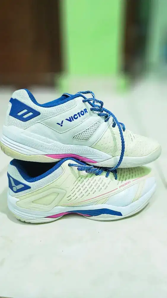 Sepatu Badminton Viktor P9300A limited edition