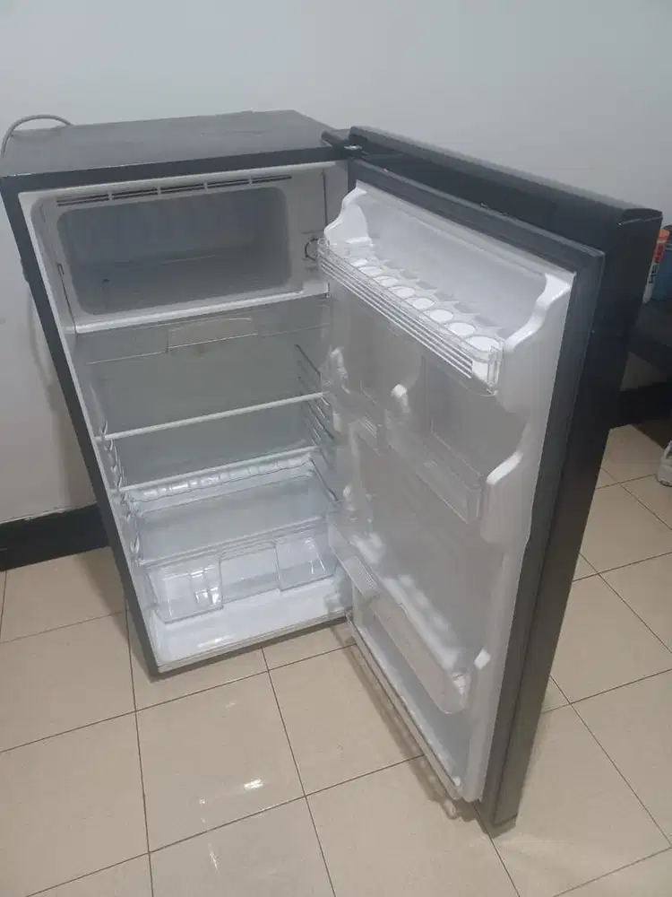 Jual murah kulkas bekas 1 pintu Sharp