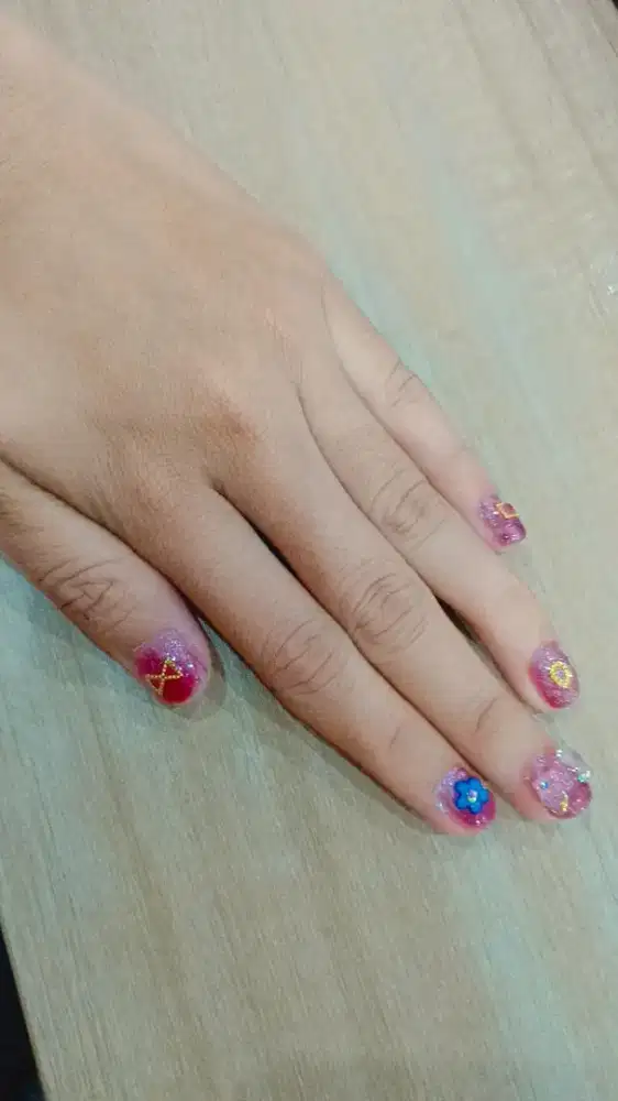 Dibutuhkan Terapis Eyelash Extension & Kuku Palsu