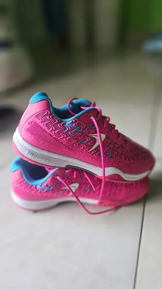 Sepatu Badminton FlyPower New Dieng