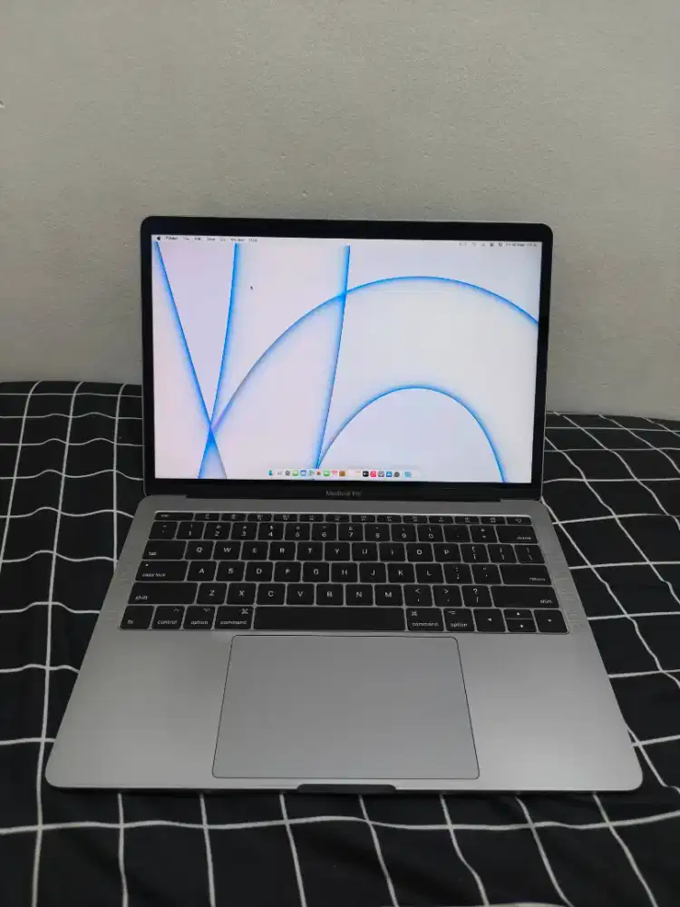 Macbook pro 13 inch 2017 i5 8gb/256gb murah